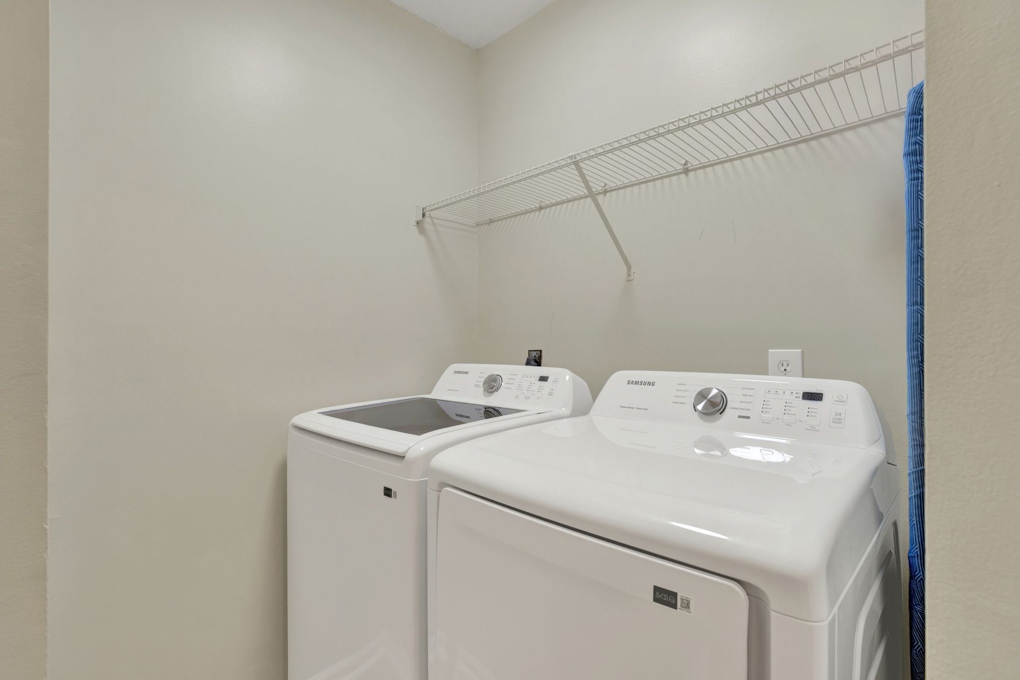 Washer and Dryer at Mossy Tides Retreat